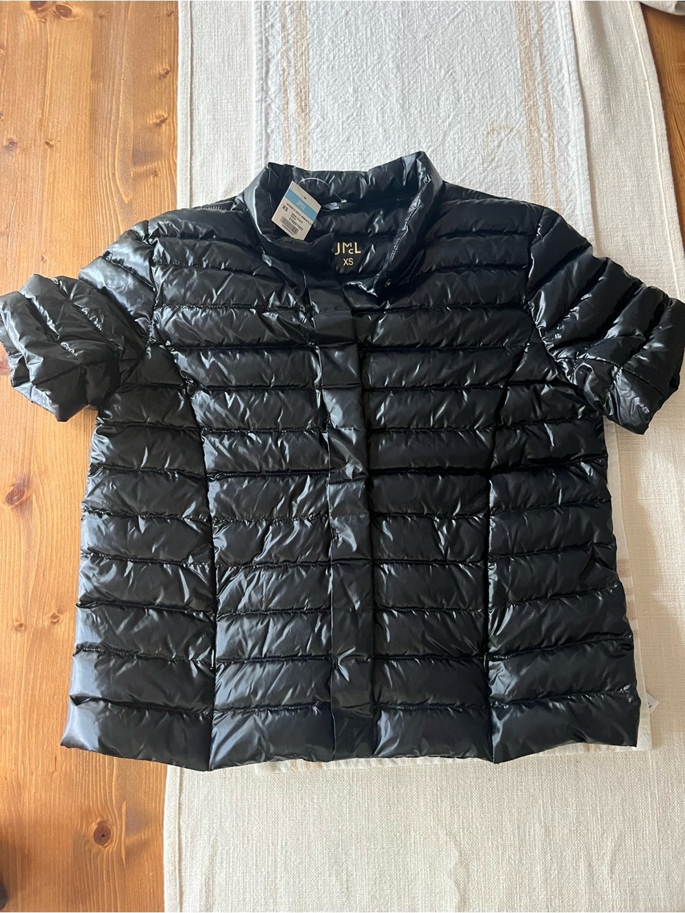 NWT J.McLaughlin Black Puffer Short Sleeve Jacket - Women's XS